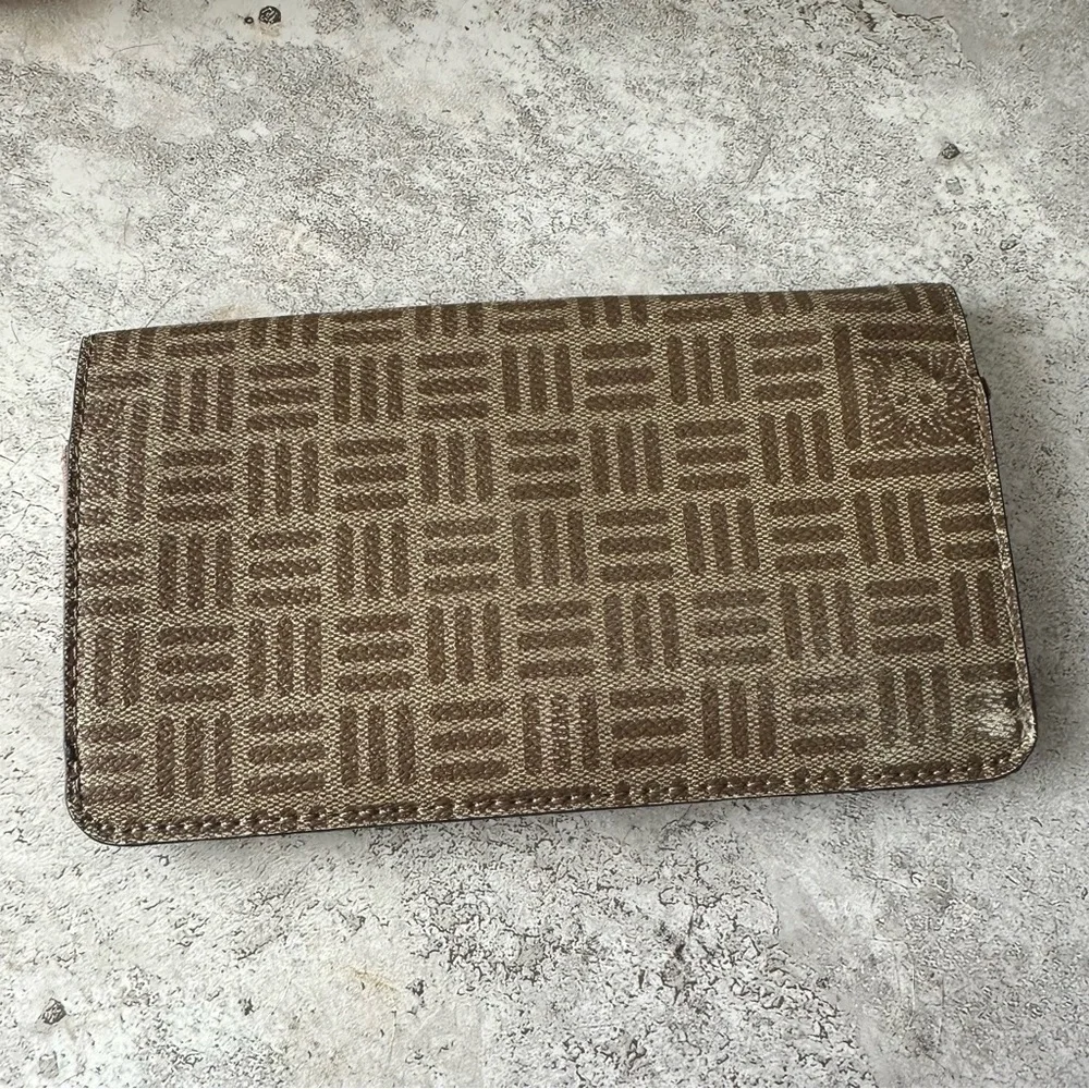 Anne Klein Clutch Walker Brown Patterned Wallet